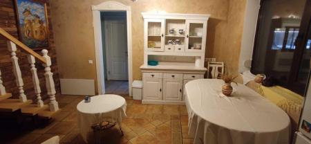 Продам 2-поверховий будинок