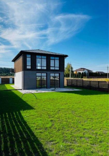 Продам 2-поверховий будинок