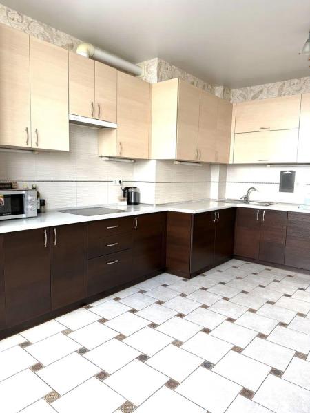 Продам 3-кімнатну квартиру
