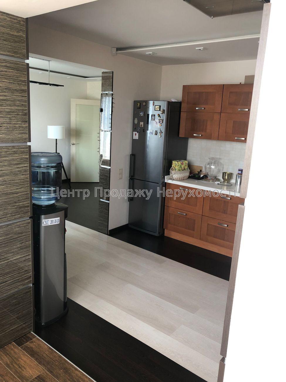 Фото Продам стильну 2к квартиру біля метро Васильківська. Голосіївський р-2