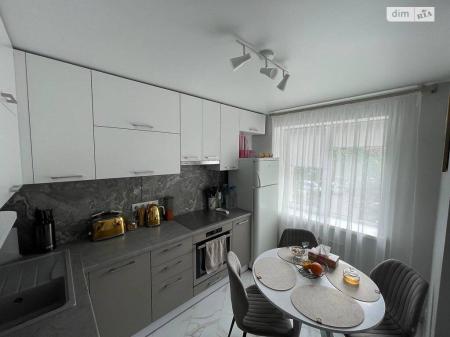 Продам 2-кімнатну квартиру
