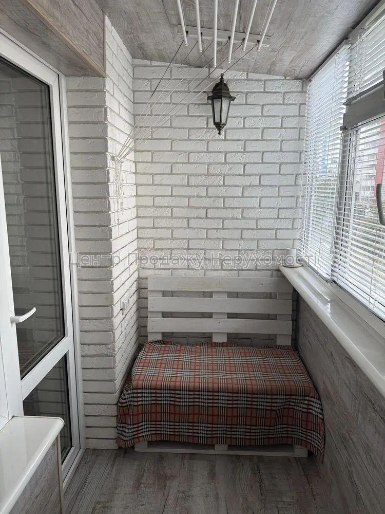 Фото R8 Продам 2-кімнатну квартиру з євроремонтом на Зерновій5