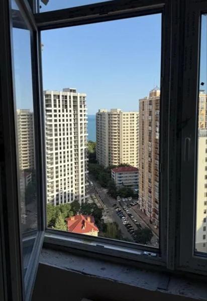 Продам 4-комнатную квартиру в новостройке, ЖК «Сорок вторая жемчужина»