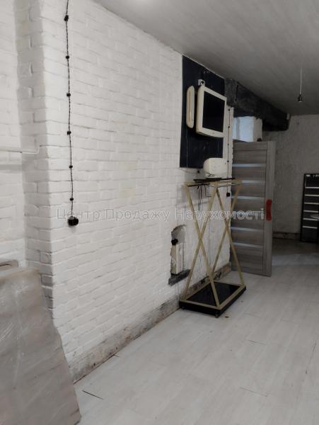 Продам приміщення вільного призначення