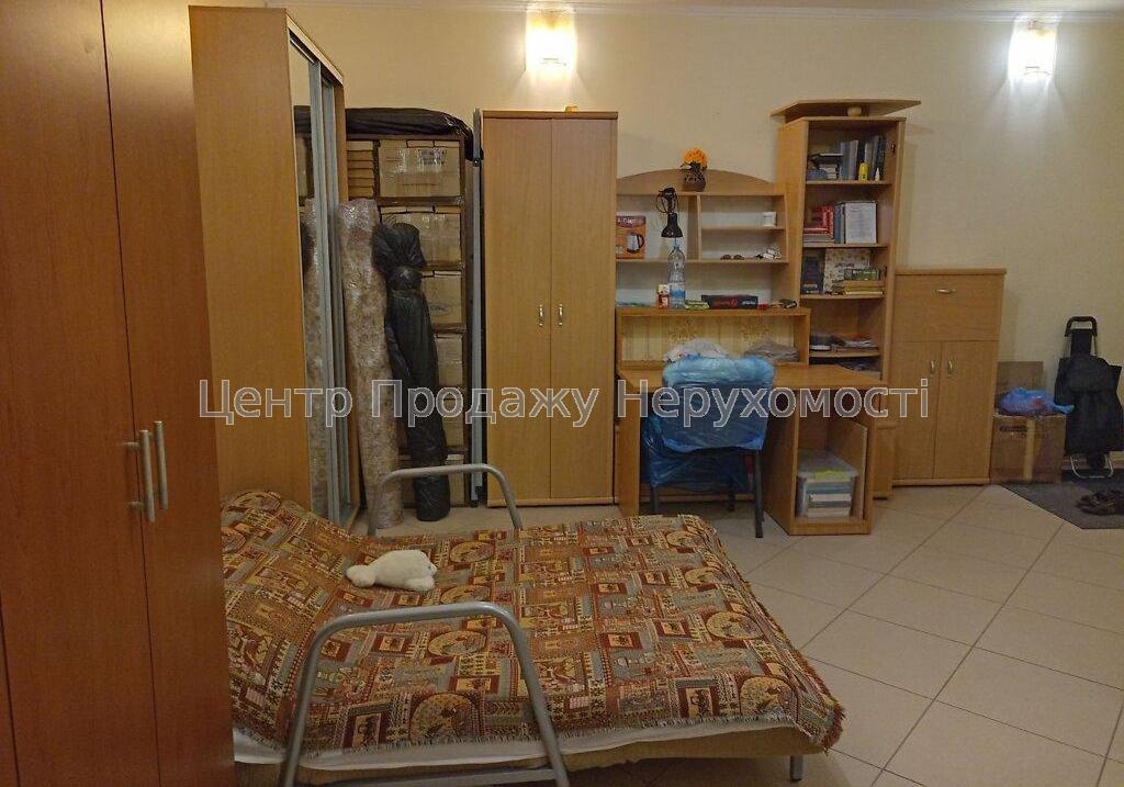 Фото Продаж 1-кімнатної квартири біля станції метро3