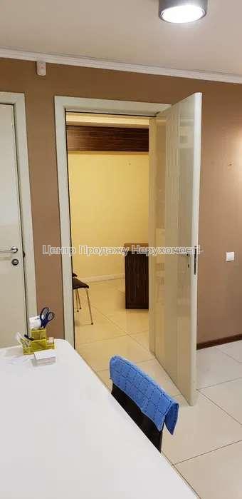 Фото Продам офіс на червоній лінії, метро Ботанічний Сад19