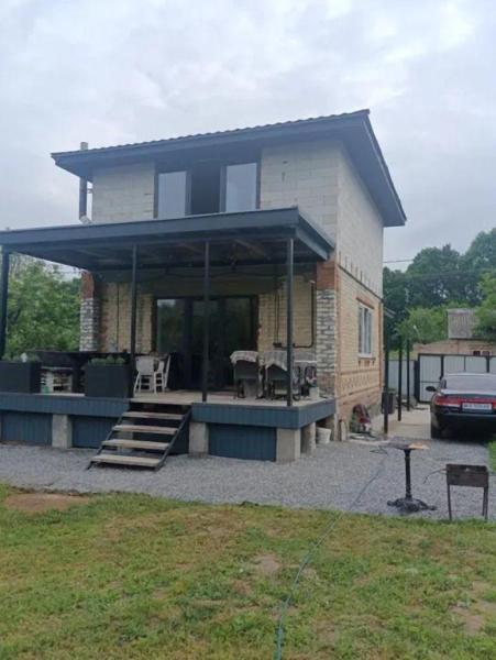 Продам 2-этажный дом