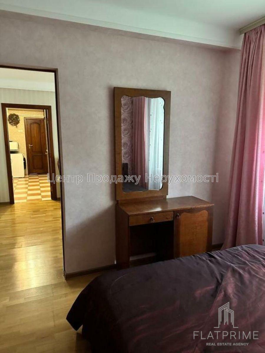 Фото Продам 3-кімнатну квартиру на Миколи Руденка, 2212