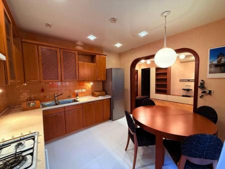Продам 3-комнатную квартиру