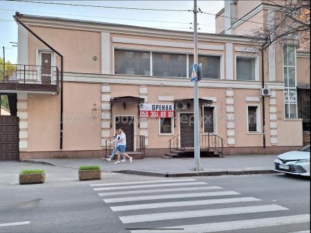 Здам офісна будівля