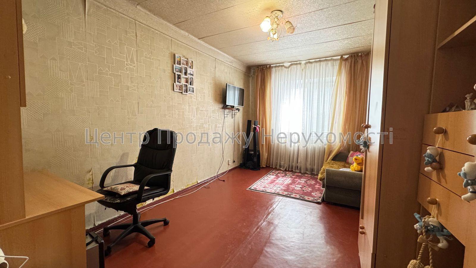 Фото Продам простору 2-кімнатну картиру10