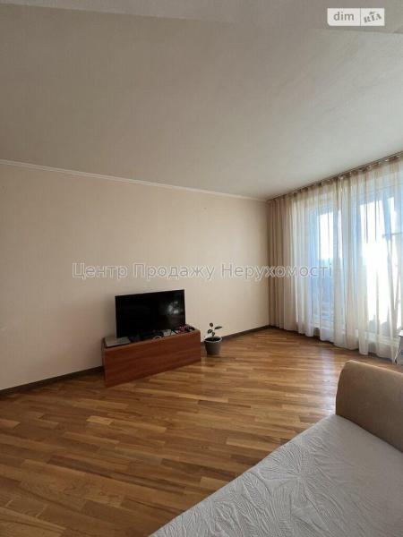 Продам 3-кімнатну квартиру