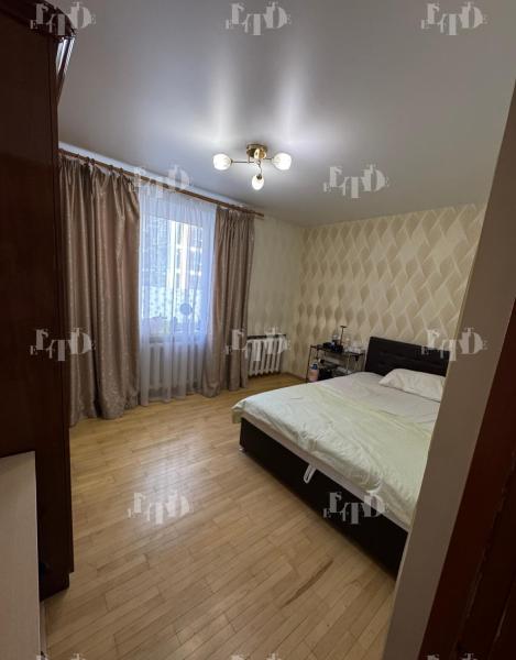 Продам 3-кімнатну квартиру