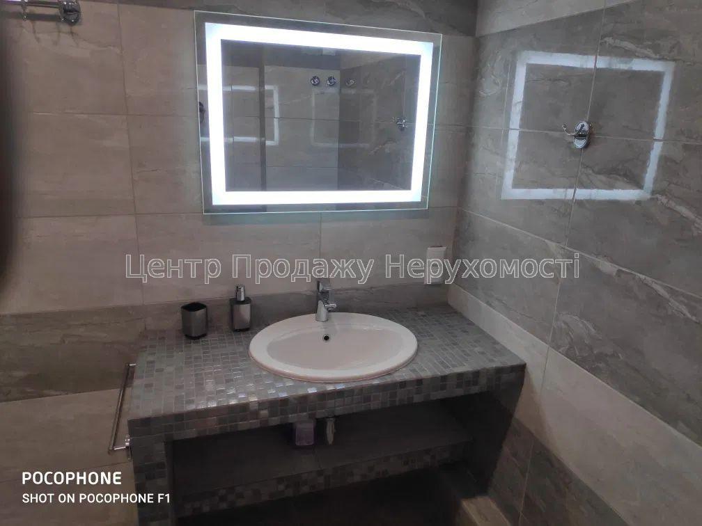 Фото R8 Продам 1 к квартиру з ремонтом в районі ст.метро Спортивна8