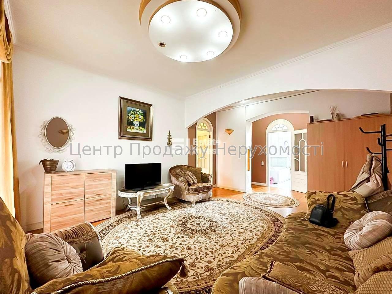 Фото Продам 3 кімн. квартиру на вул. Євгена Котляра1