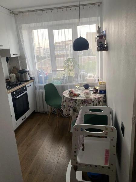 Продам 2-кімнатну квартиру