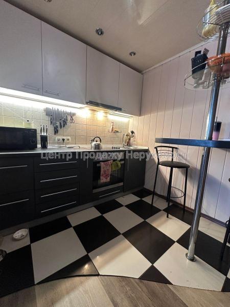 Продам 2-кімнатну квартиру