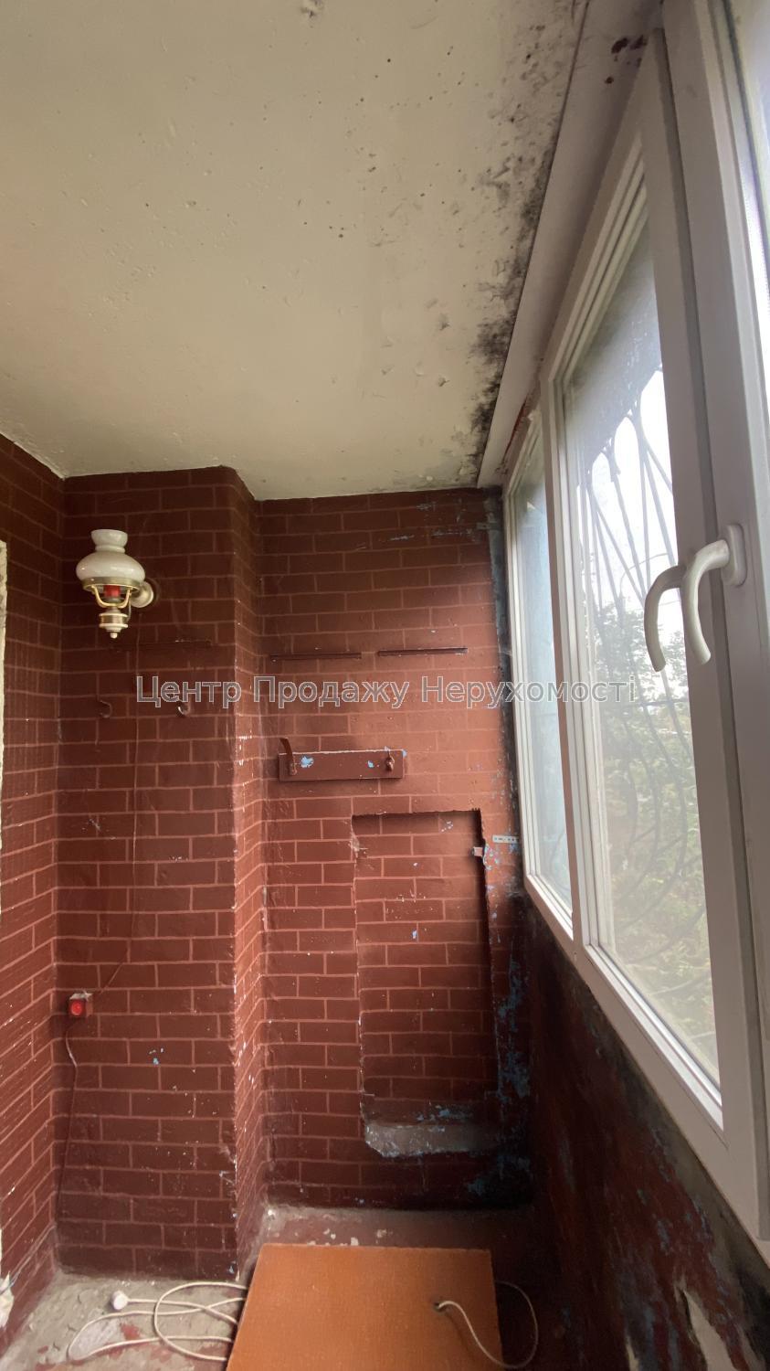 Фото Продам 3-кімнатну квартиру покращеного планування, вул. Амосова5
