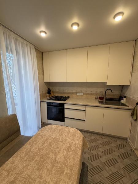 Продам 2-кімнатну квартиру