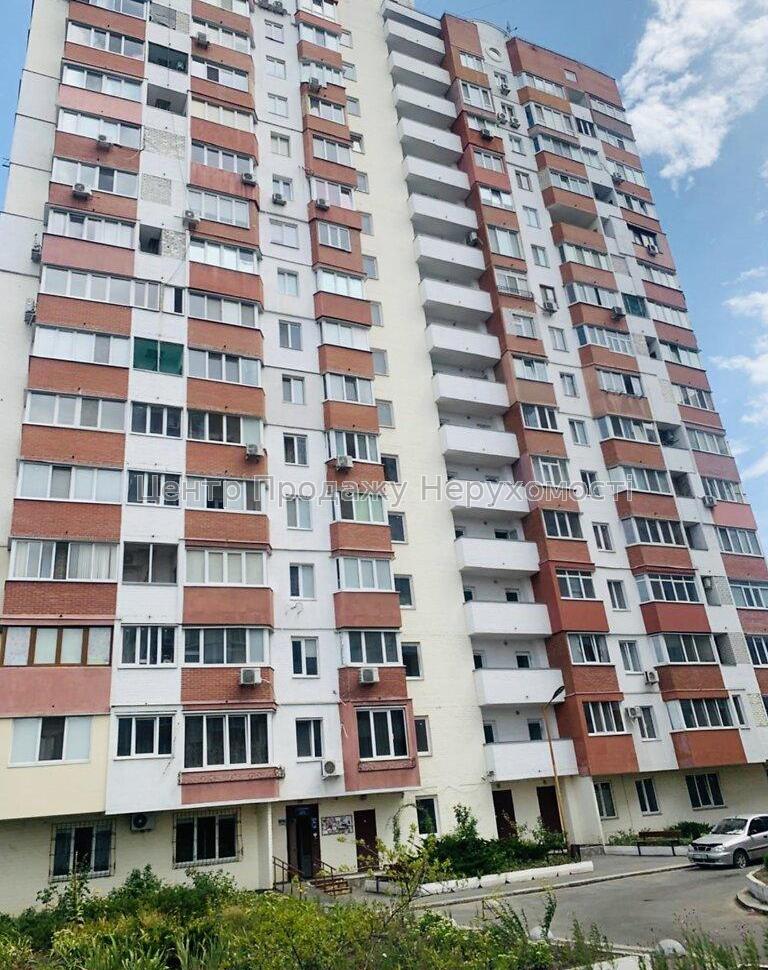 Фото Продам нежитлове приміщення, район ТРЦ Україна1