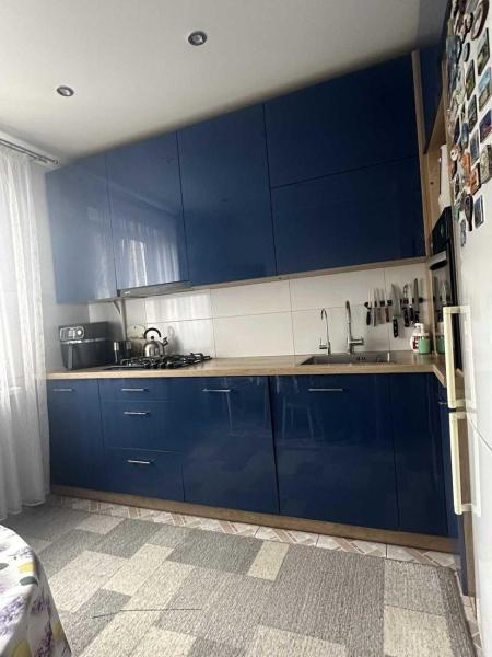 Продам 3-комнатную квартиру