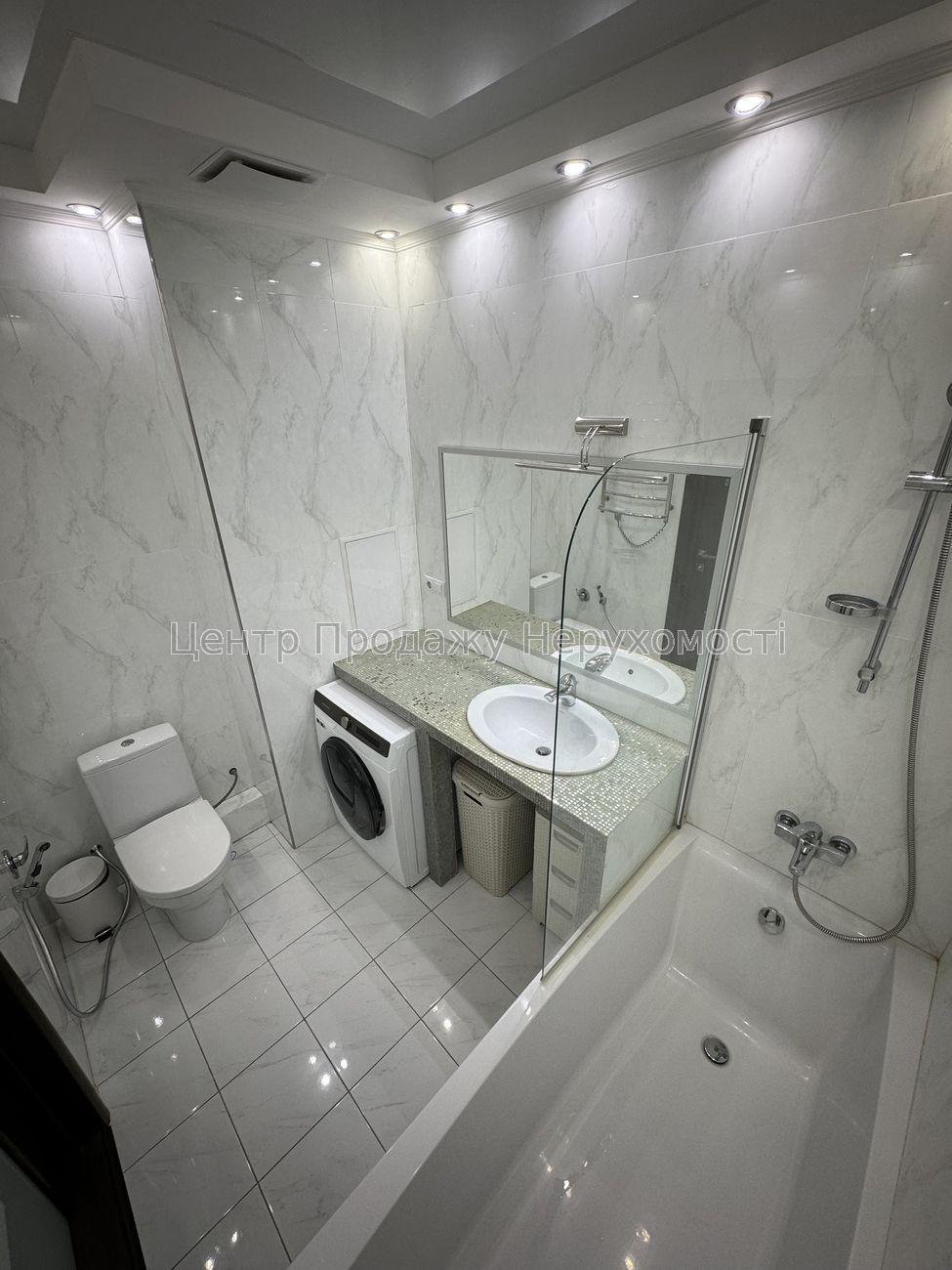 Фото Продається трьох кімнатна квартира11