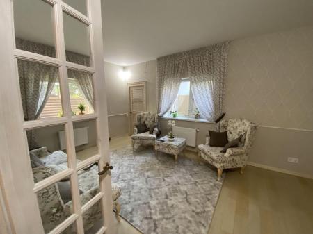 Продам 2-поверховий будинок