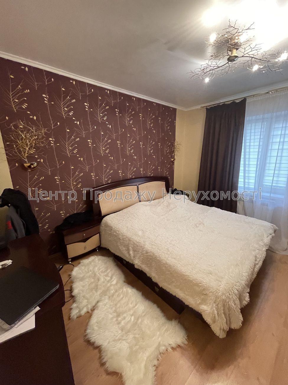 Фото Продаж 3-кімнатної квартири в Києві  IB6