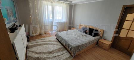 Продам 5-кімнатну квартиру