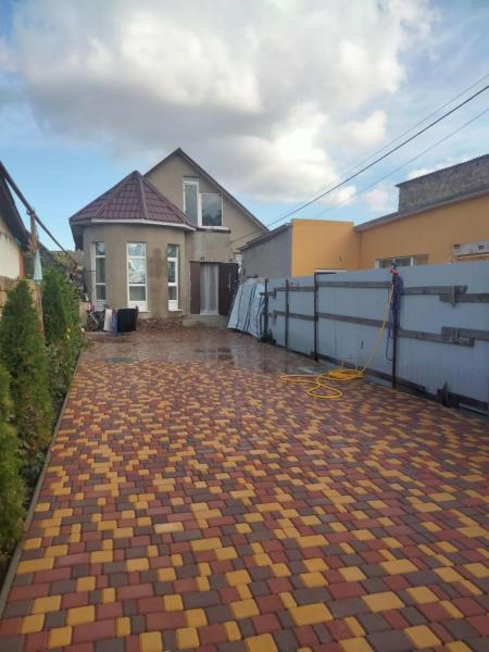 Продам 2-поверховий будинок