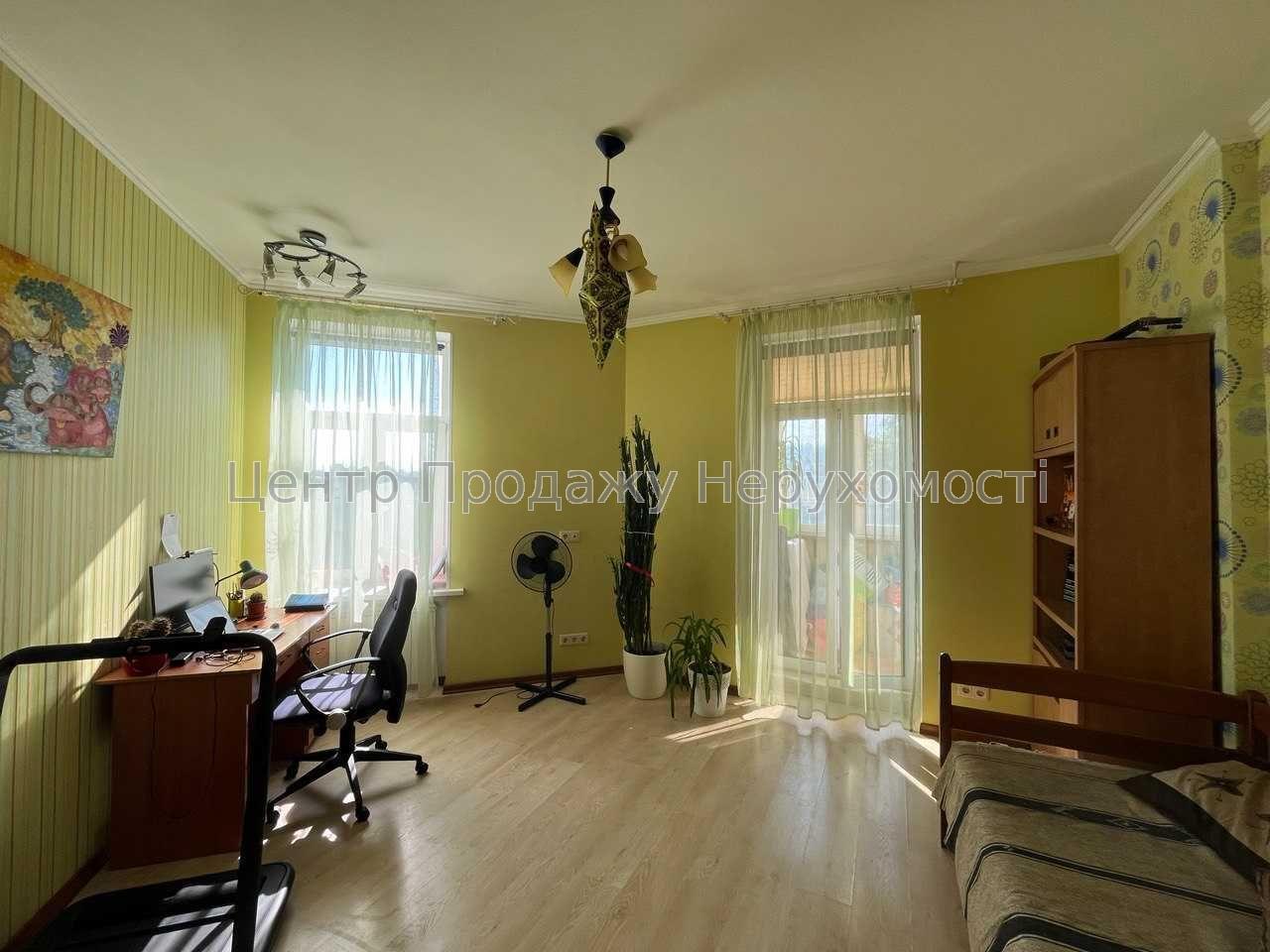Фото Продаж 3-кімнатної квартири в Києві9