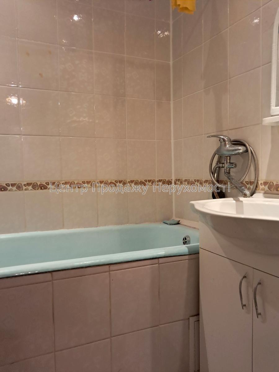 Фото Продам 1-кімнатну на Троєщині10