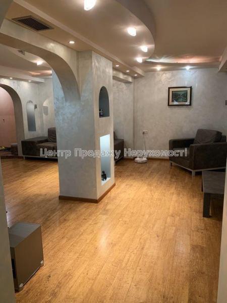 Продам 6-кімнатну квартиру