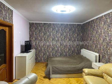 Продам 3-кімнатну квартиру