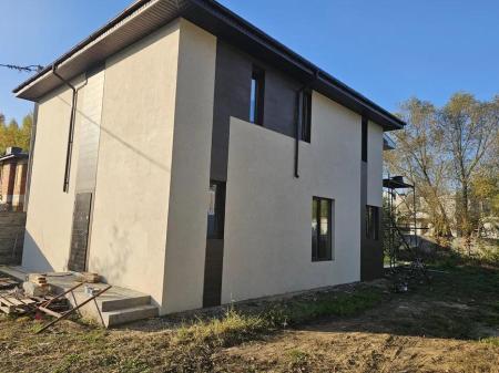 Продам 2-этажный дом