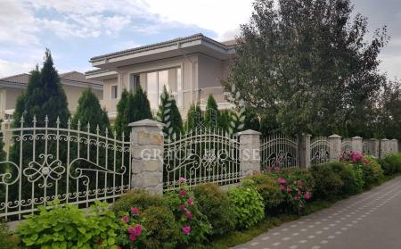 Здам 2-поверховий будинок, КГ «Zoloche»