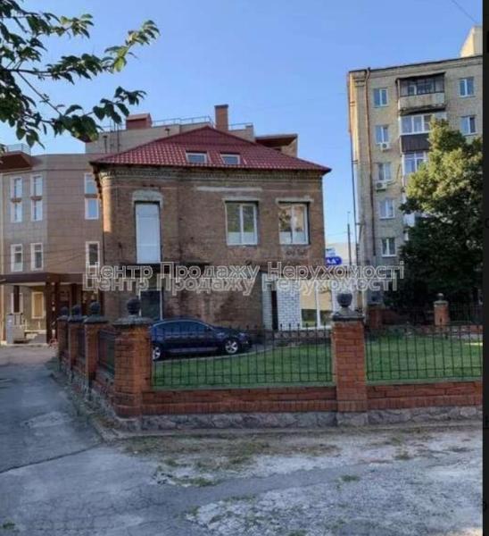 Продам 2-поверховий будинок