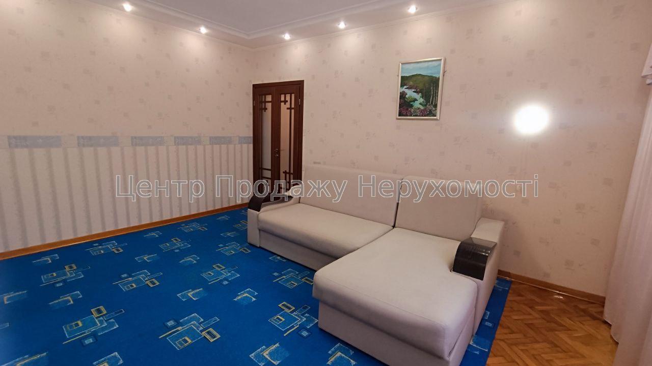 Фото Продам 3 к квартиру у центрі міста, з ремонтом, Q 87