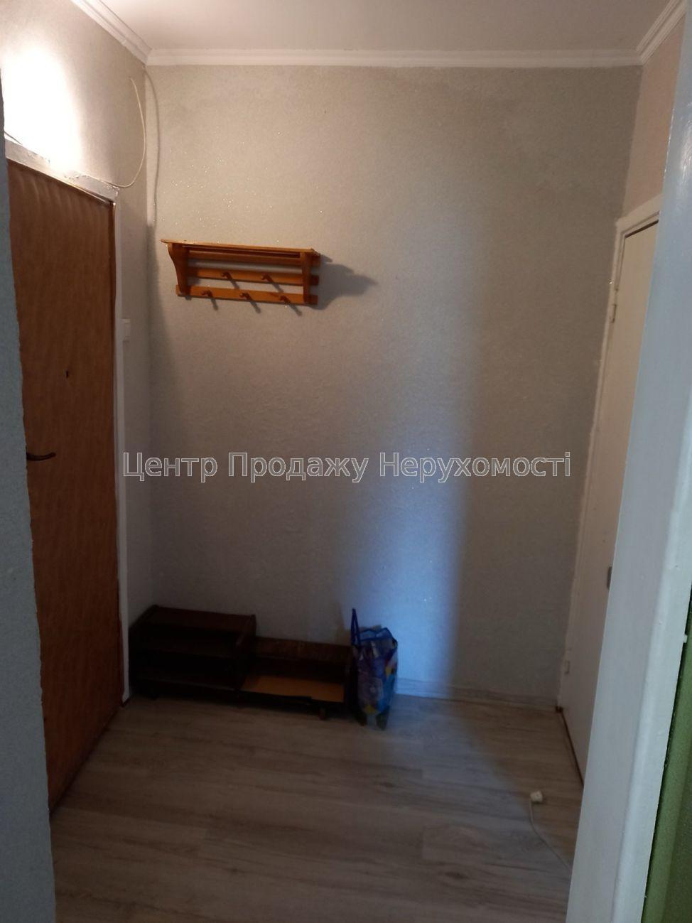 Фото Продам 1-кімнатну на Виноградарі ІВ2