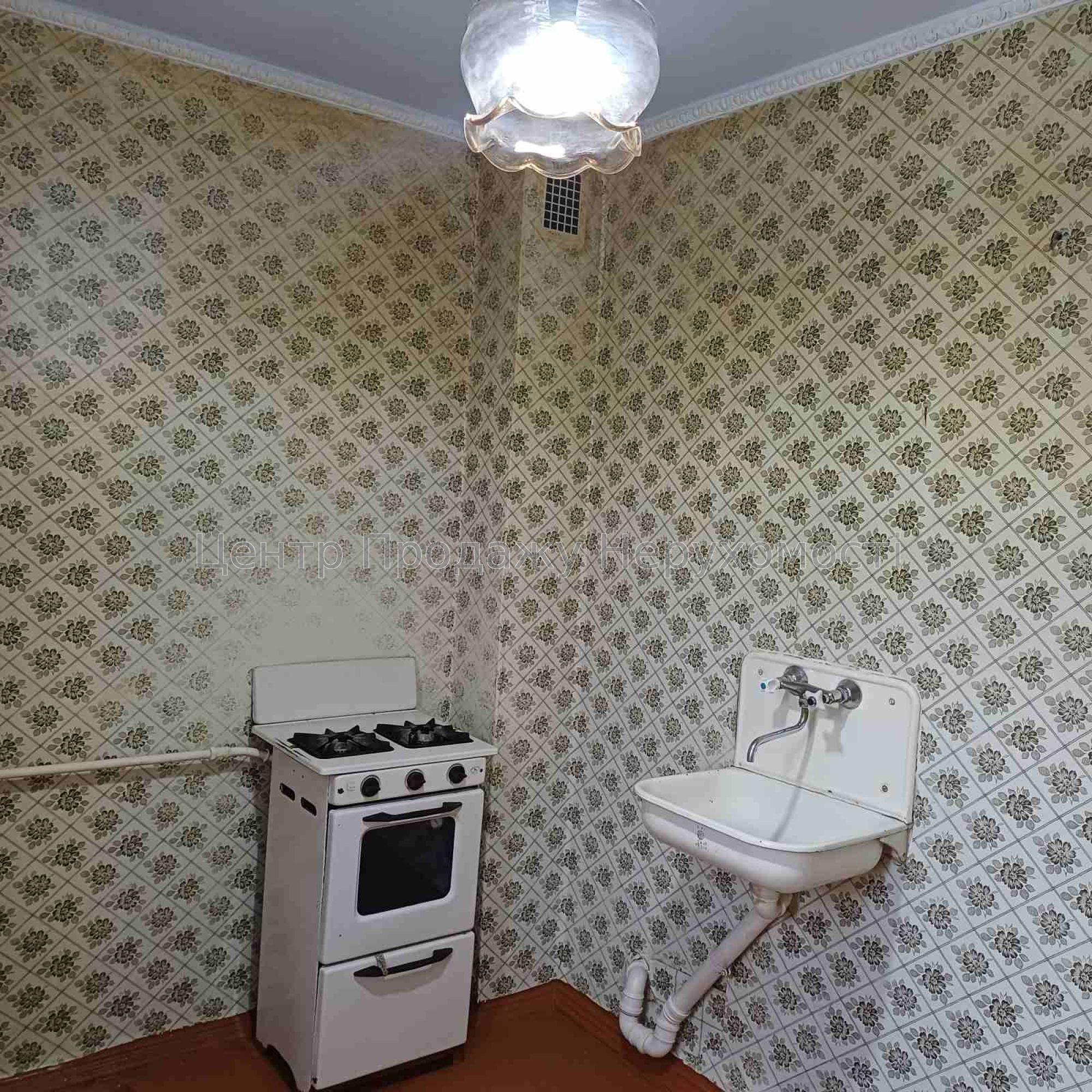 Фото R8 Продам 1к квартиру біля метро Спортивна3