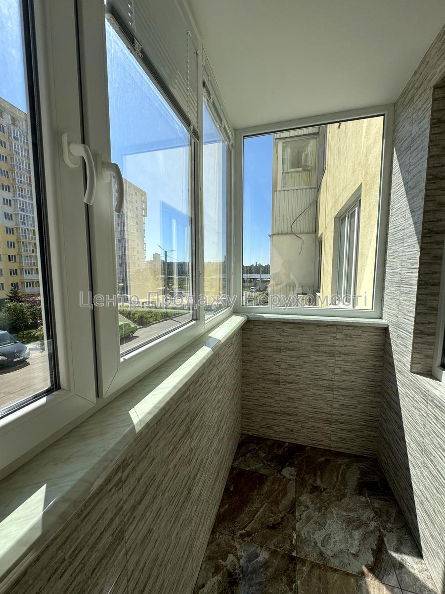 Фото Продається 2-кімнатна квартира в ЖК 