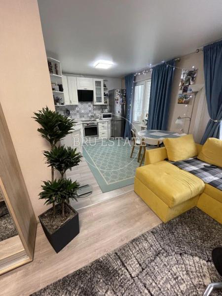 Продам квартиру-студію