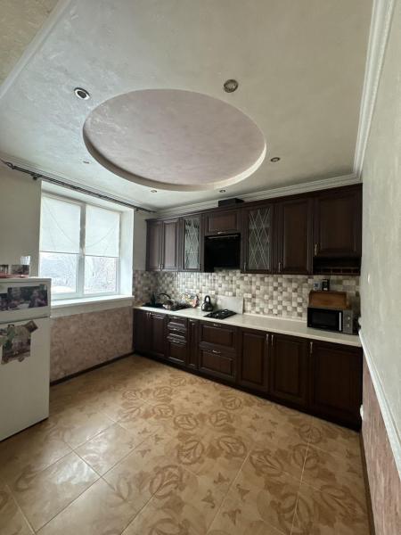 Продам 2-поверховий будинок