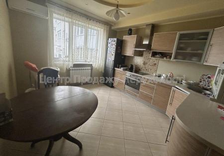 Продам 3-кімнатну квартиру