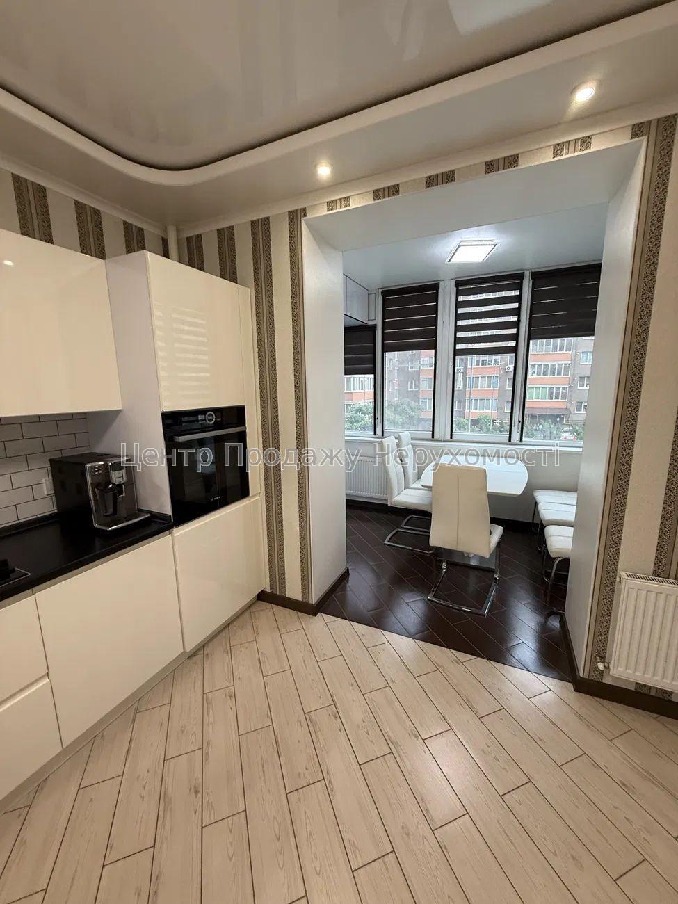 Фото Продам 2к квартиру по вул. Мирна (Рівер Таун)1