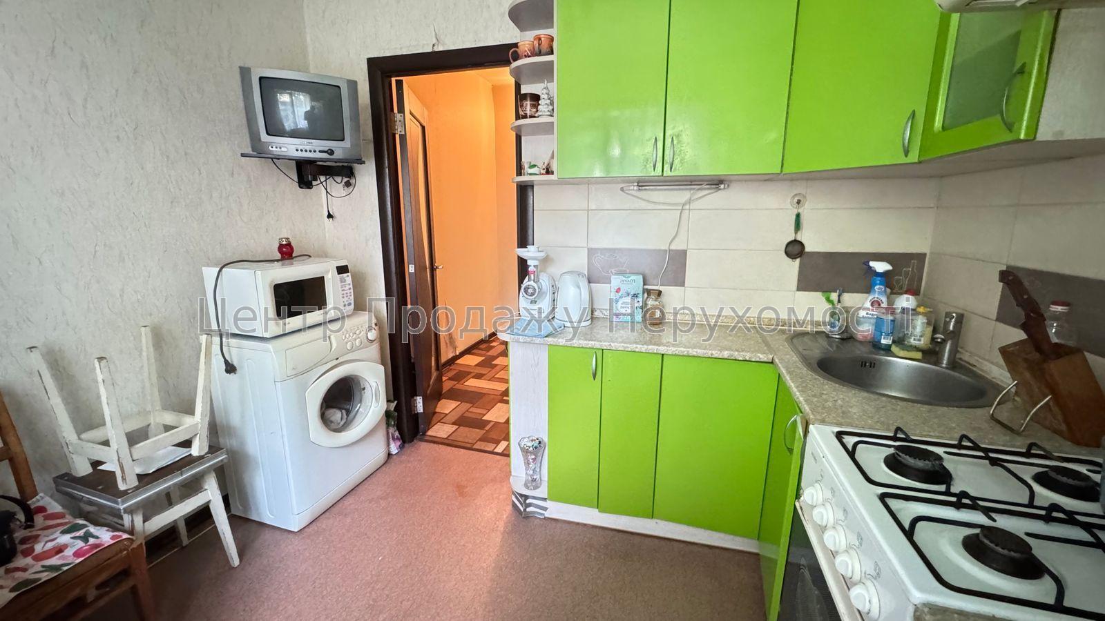 Фото Продам простору 2-кімнатну картиру13
