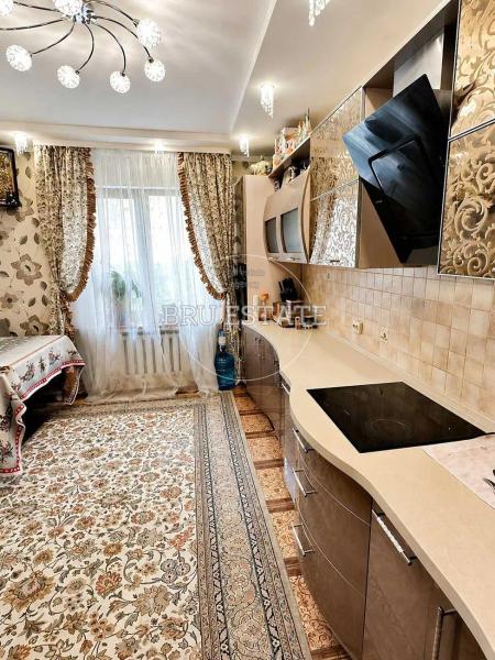 Продам 3-кімнатну квартиру
