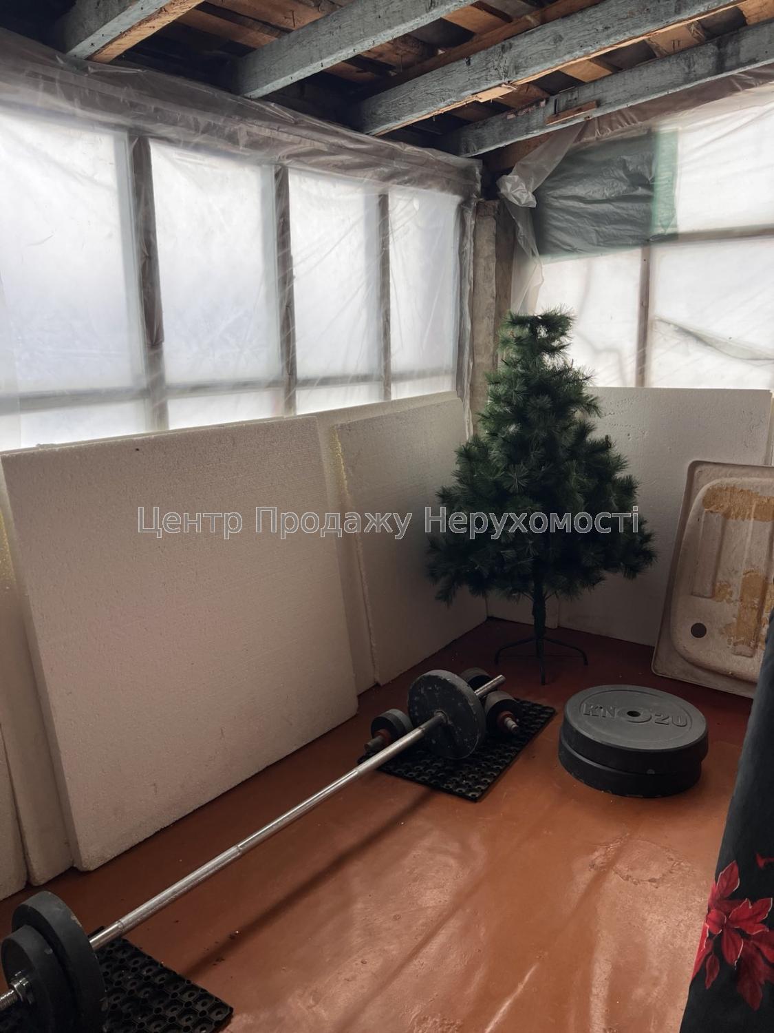 Фото Будинок для великої родини на мальвоничій околиці Харкова К817