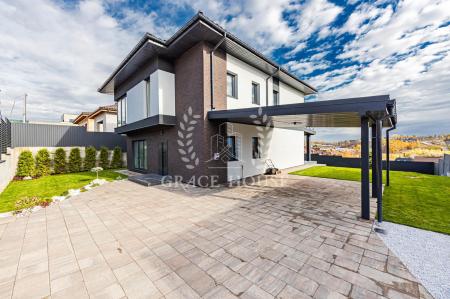 Продам 2-поверховий будинок