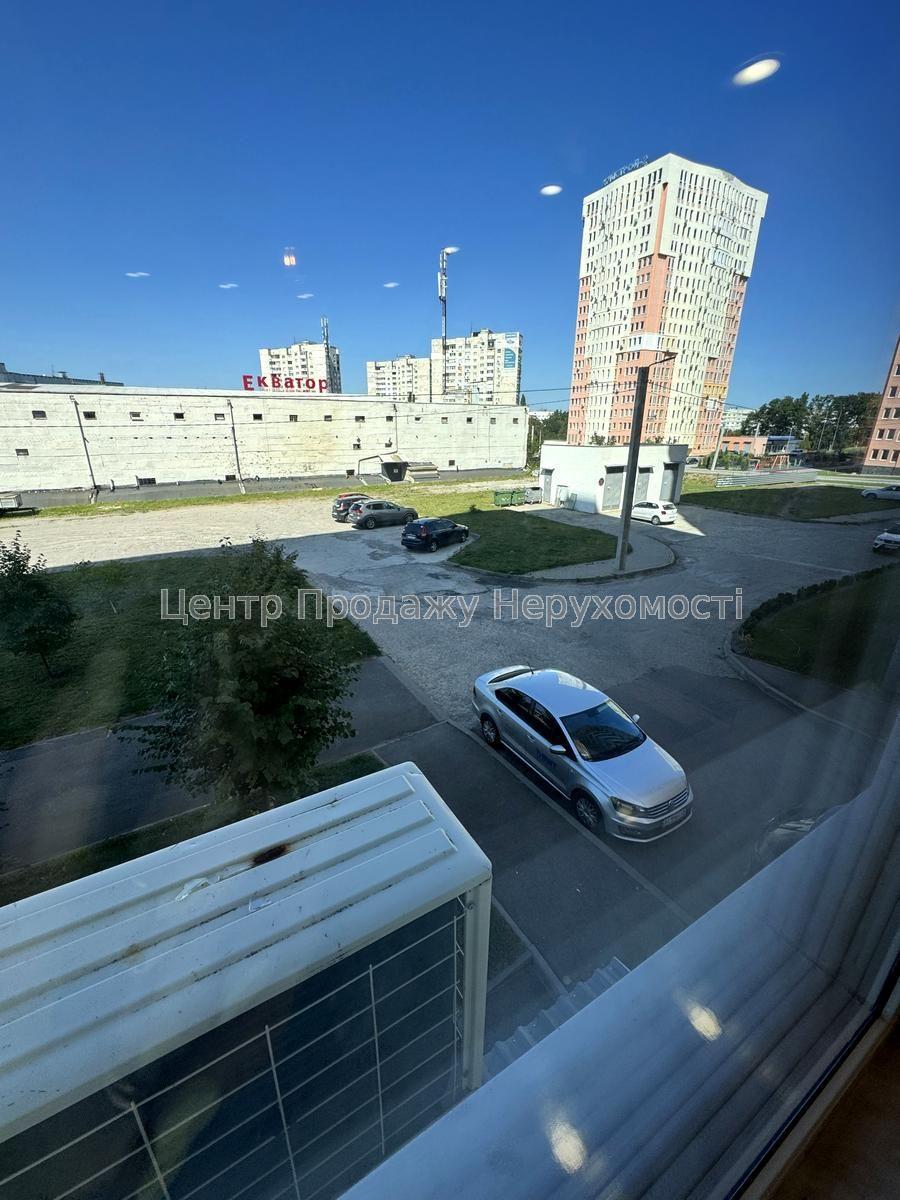 Фото Продається 2-кімнатна квартира в ЖК 